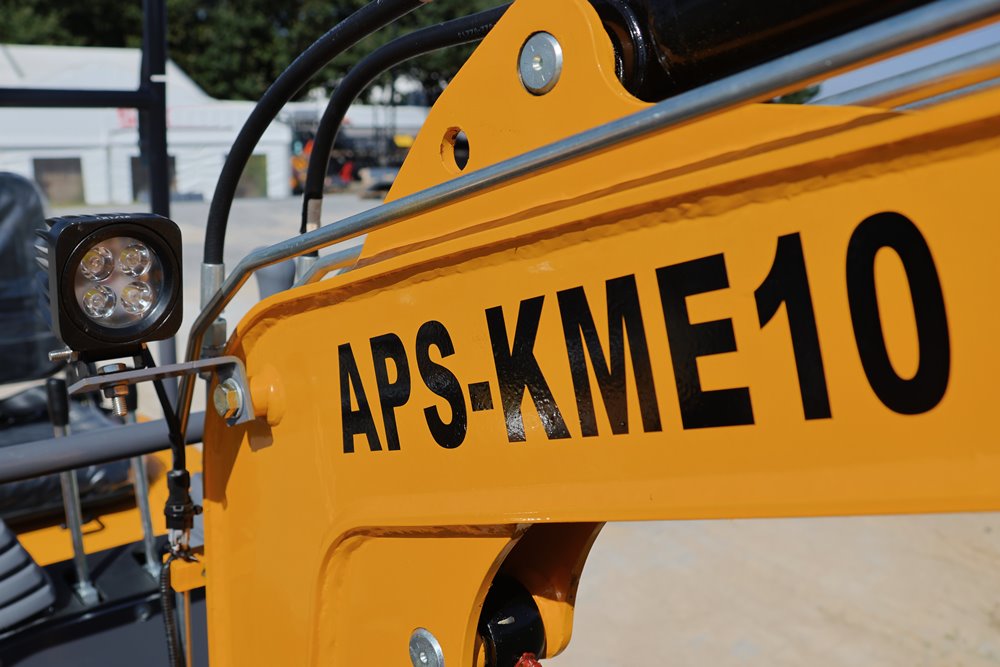 Miniexcavadora APS KME10 con brazo giratorio