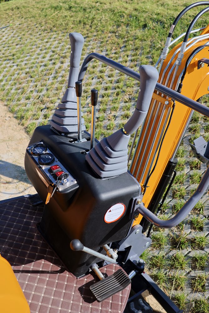 Miniexcavadora APS KME10 con brazo giratorio