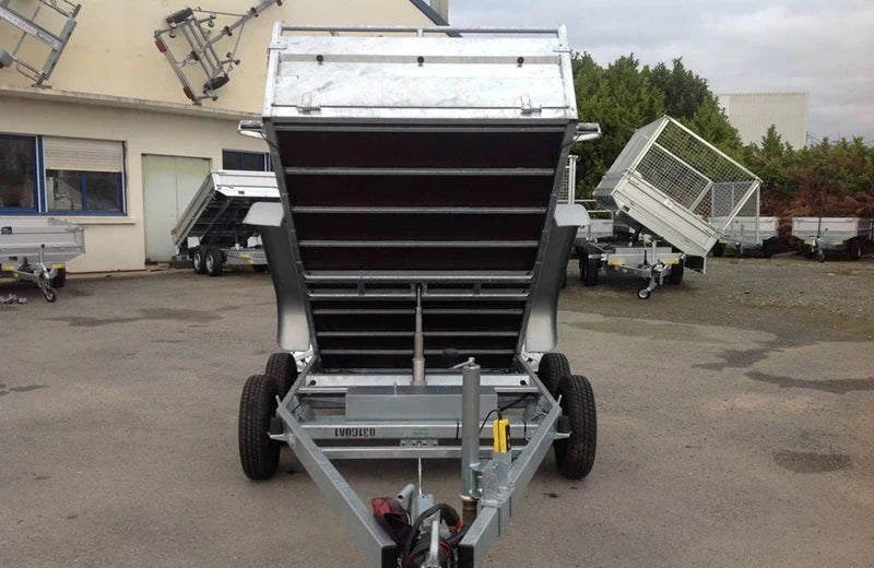 Remolque basculante de alta resistencia Lider, PTAC 1500 kg, ejes dobles con freno