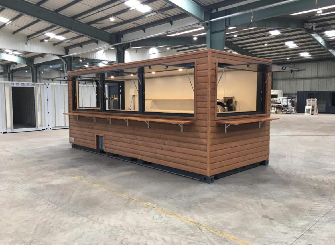 Contenedor Marítimo de 20 pies adaptado para Cafetería y Bar Gastronómico