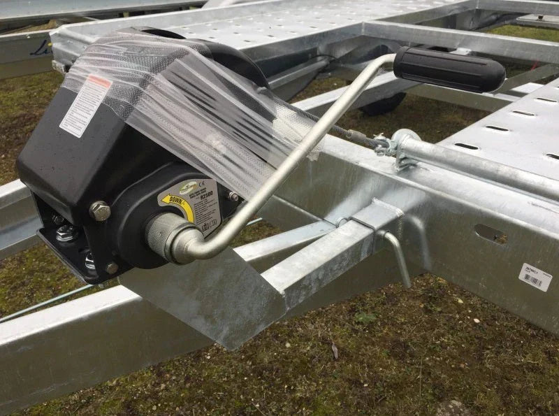 Remolque portacoches ptac 2700 kg entregado nuevo con 4 años de garantía