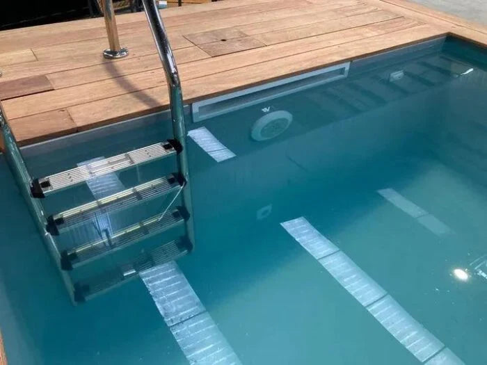 Contenedor piscina de 12m