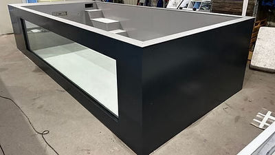 Piscina de polipropileno de 6,5mx2,5m con ventana de 4m