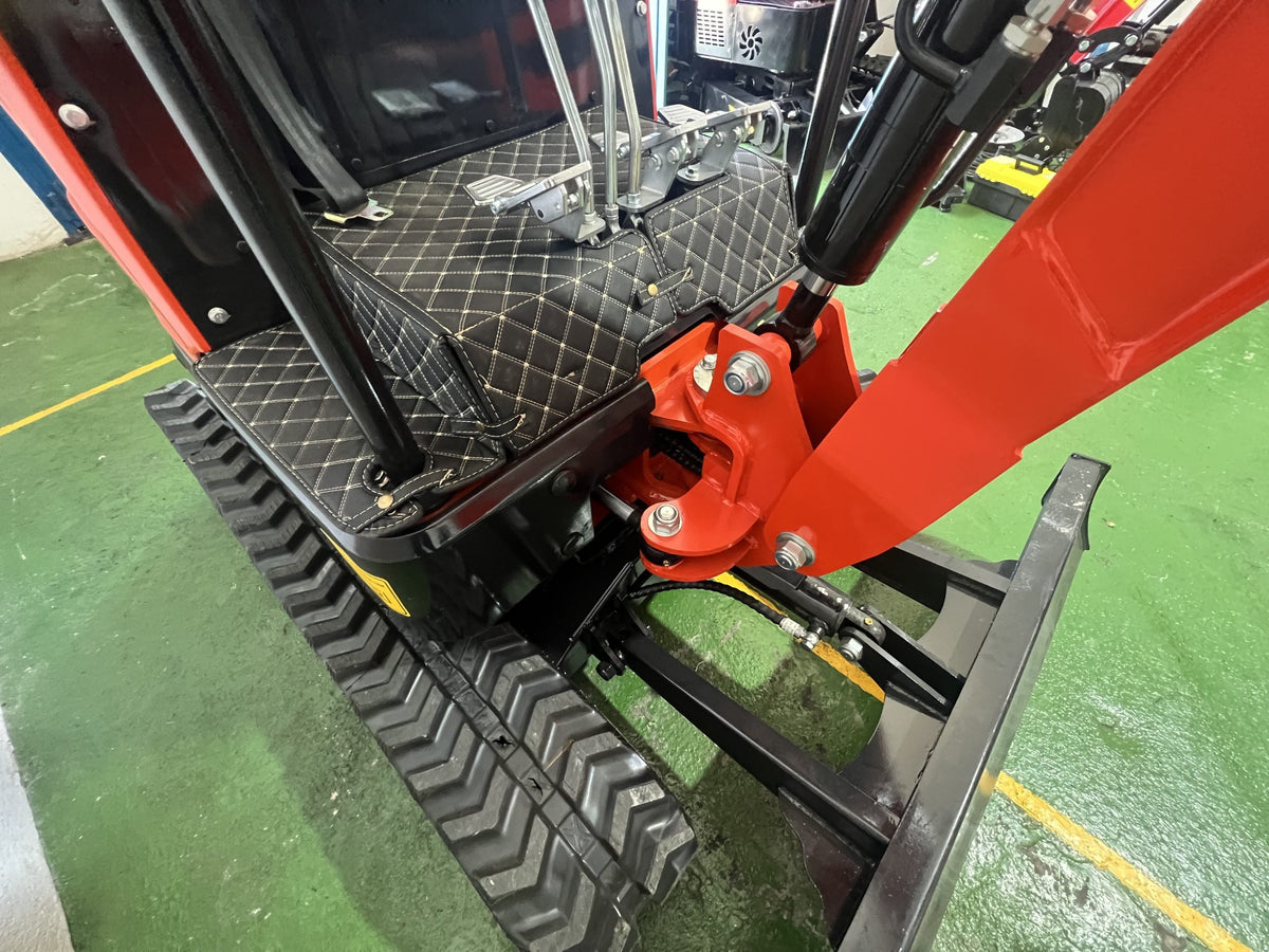 Mini Excavadora Giratoria BAIMSE 1800 kg, Motor Kubota de 3 Cilindros