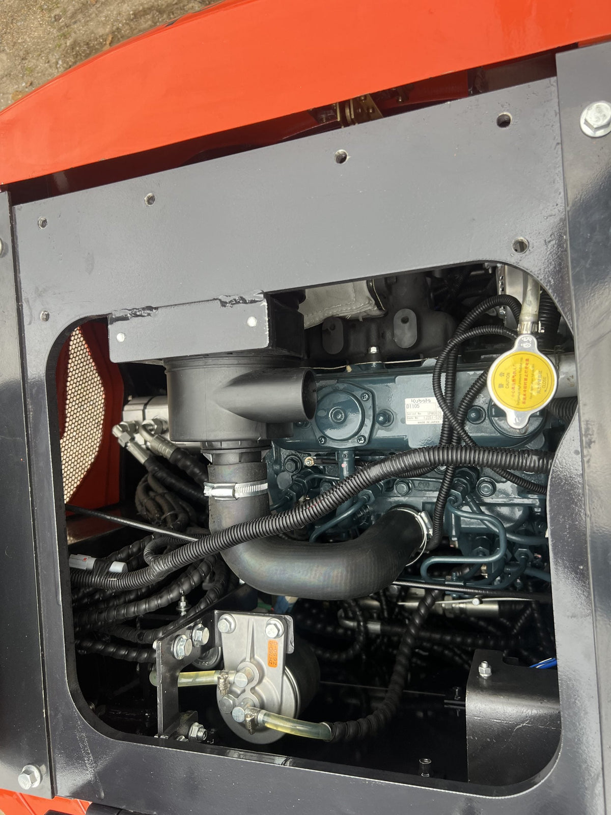 Mini Excavadora Giratoria Baimse 2500 kg, Motor de 3 Cilindros Kubota D1105 | Émeraude-Pelle