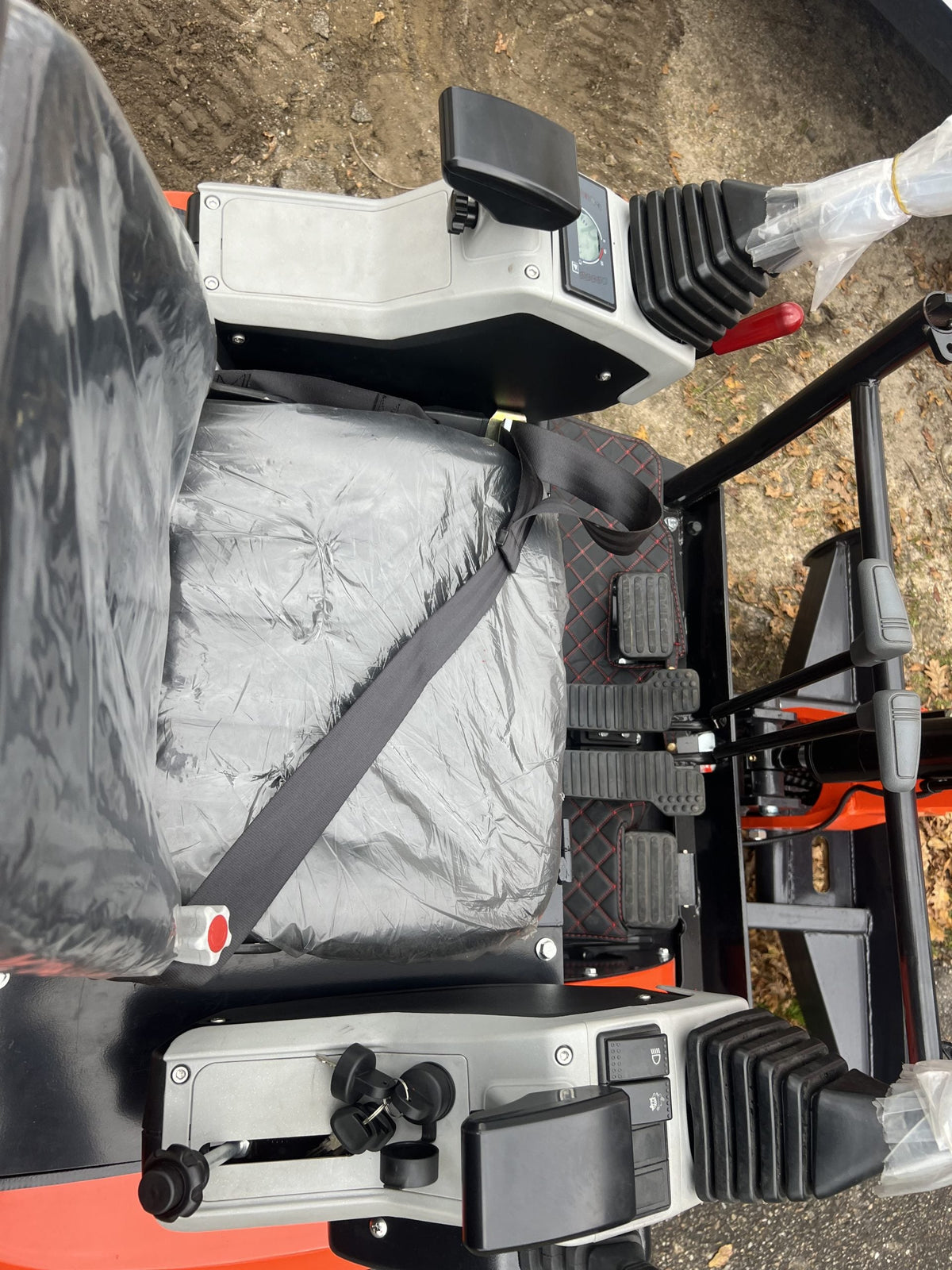 Mini Excavadora Giratoria Baimse 2500 kg, Motor de 3 Cilindros Kubota D1105 | Émeraude-Pelle