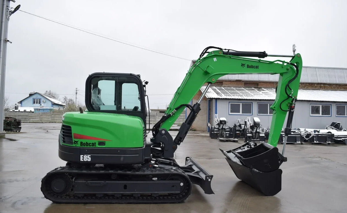 Miniexcavadora BOBCAT E85 + 3 cucharones / 8,5 T