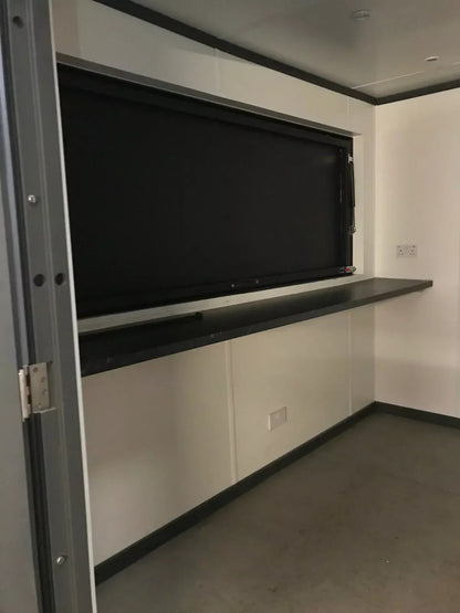 Barra contenedora de almacenamiento industrial de 10 x 8 pies: solución compacta y segura para empresas