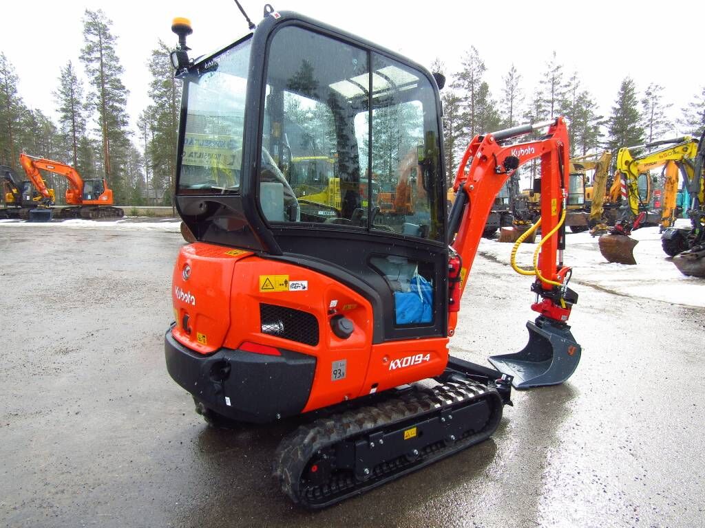 Mini excavadora Kubota KX019-4