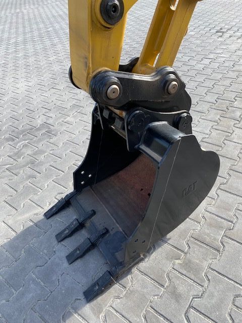 Miniexcavadora CATERPILLAR 305E Nueva