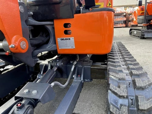 Miniexcavadora compacta 1 ton, motor Kubota 3 cilindros diésel, giro cero